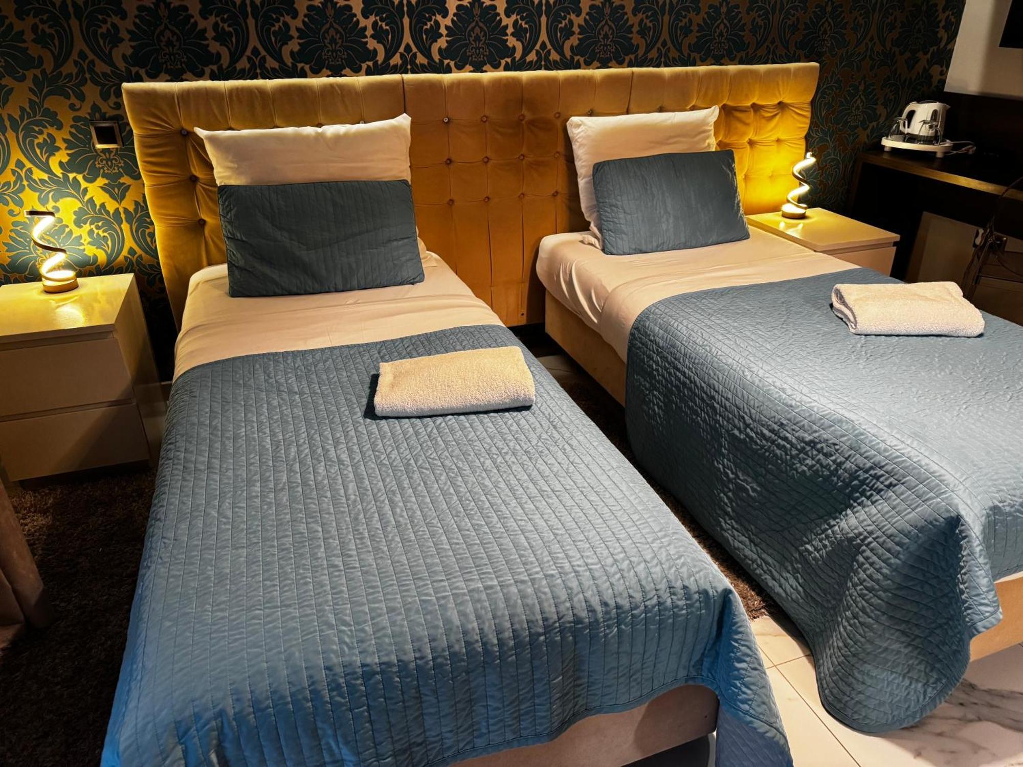B&M Guesthouse Oswiecim Ngoại thất bức ảnh