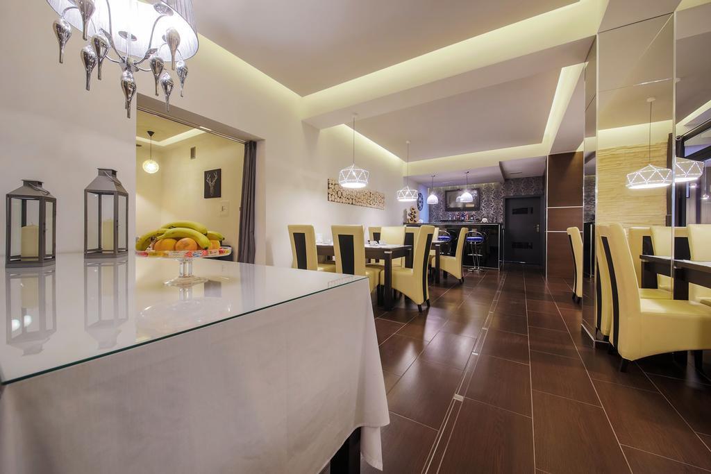 B&M Guesthouse Oswiecim Ngoại thất bức ảnh