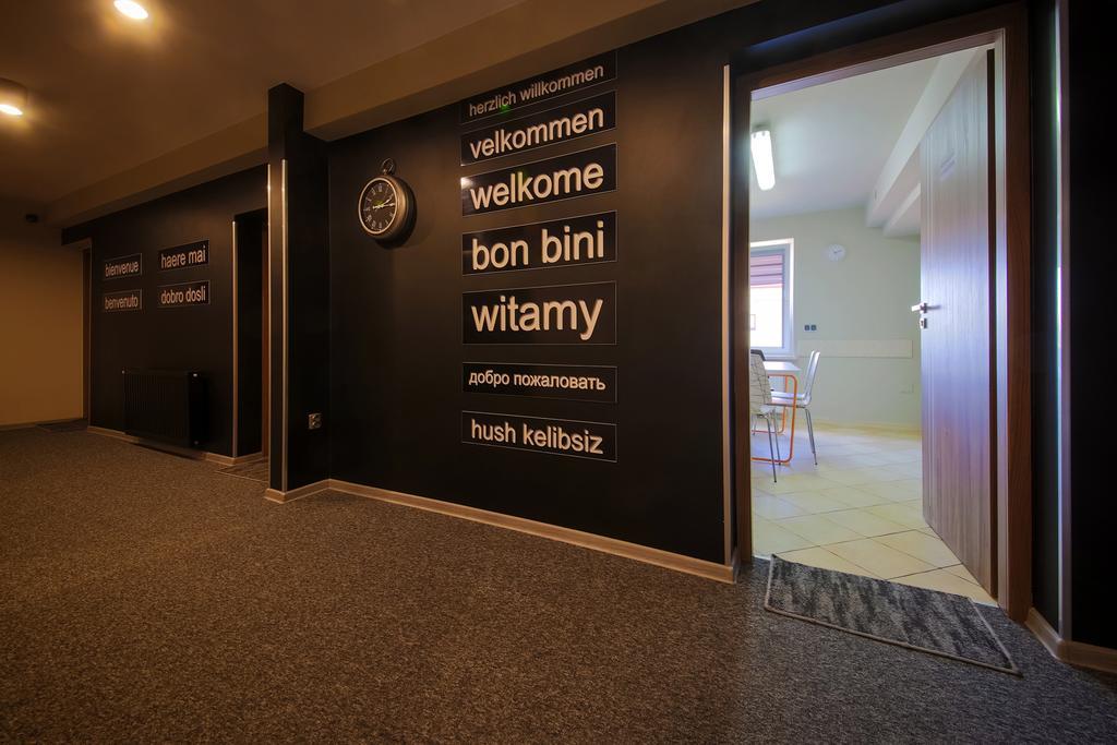 B&M Guesthouse Oswiecim Ngoại thất bức ảnh