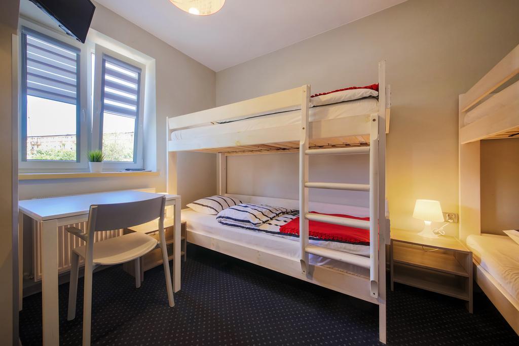 B&M Guesthouse Oswiecim Ngoại thất bức ảnh