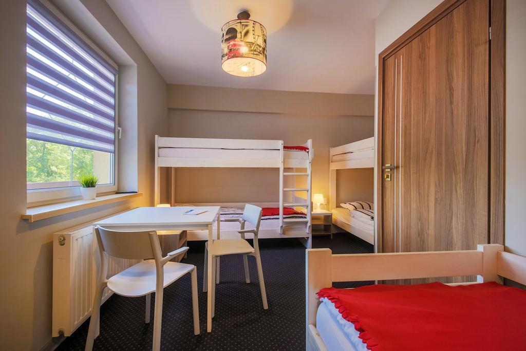 B&M Guesthouse Oswiecim Ngoại thất bức ảnh