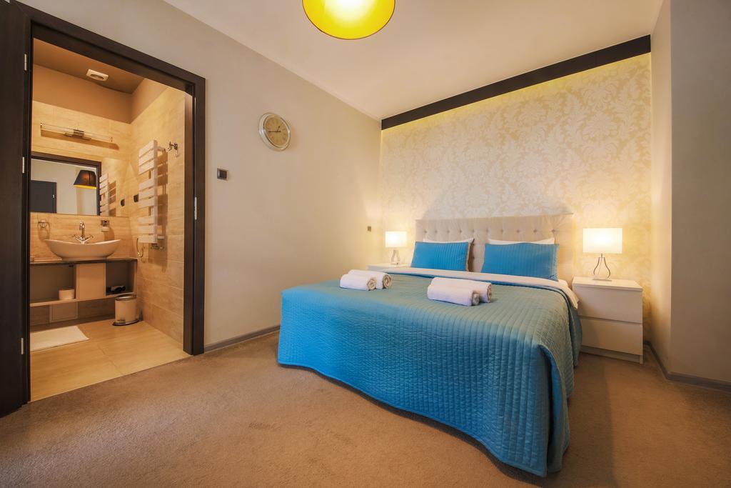 B&M Guesthouse Oswiecim Ngoại thất bức ảnh