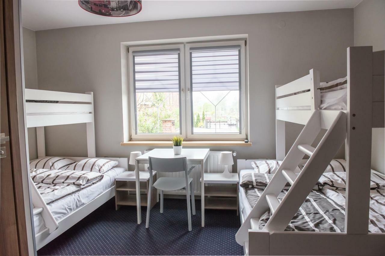 B&M Guesthouse Oswiecim Ngoại thất bức ảnh