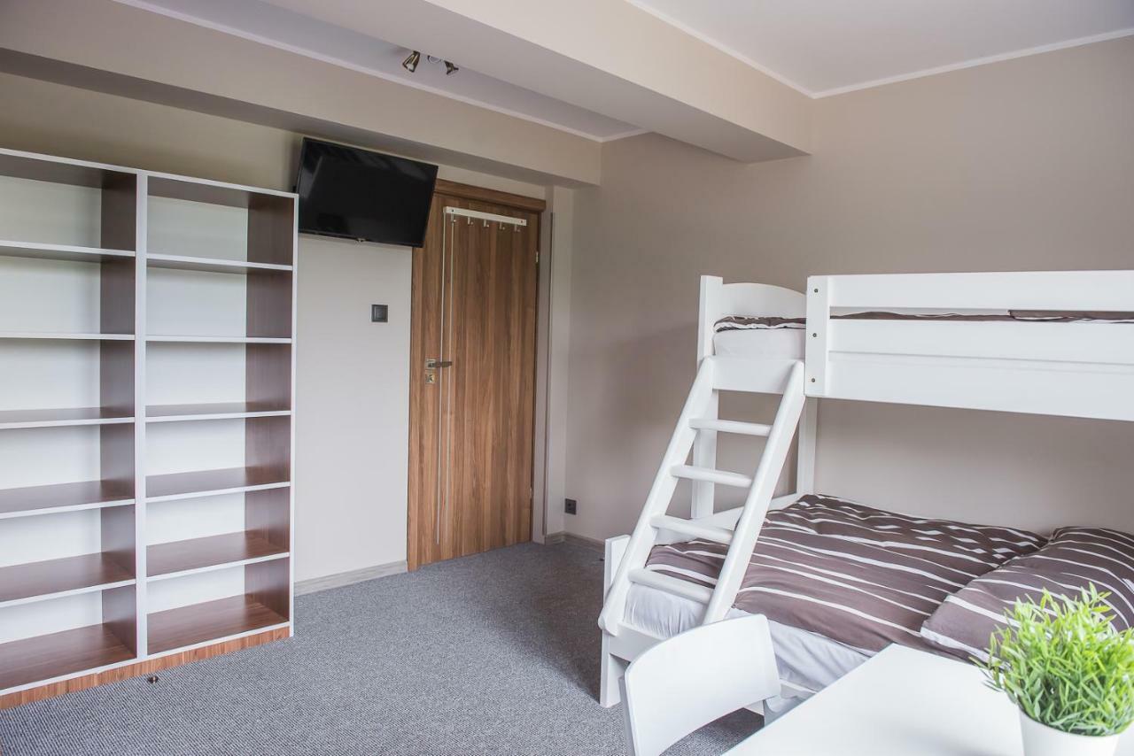 B&M Guesthouse Oswiecim Ngoại thất bức ảnh